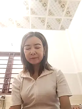 Sexy-ladyboobs20 online show from 11/04/25, 01:38