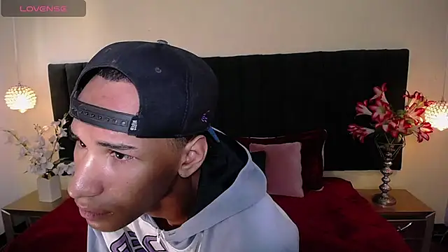 soft attraction online show from 11/07/25, 07:36