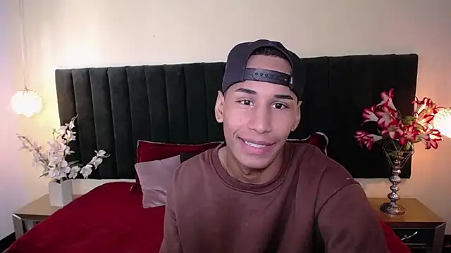 soft attraction online show from 11/08/25, 07:56