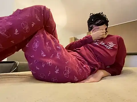 Marilou1983 online show from 01/10/25, 09:31