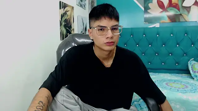 Snapshot of Noha_scott chatting on 01/19/25, 11:32 Noha scott online show from 01/19/25, 11:32