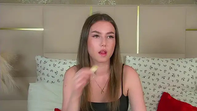 Snapshot of AliceMoreno chatting on 09/09/25, 05:12 AliceMoreno online show from 09/09/25, 05:12