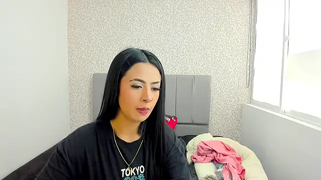 Snapshot of CharlotteeGray_ chatting on 01/11/25, 07:49 CharlotteeGray online show from 01/11/25, 07:49