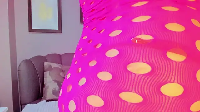 Nahiajhonson  online show from 02/03/25, 03:38