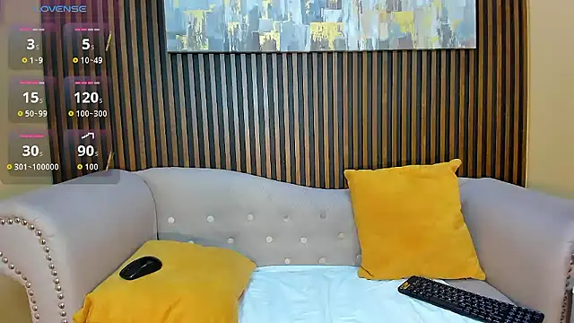 Nahiajhonson  online show from 10/24/25, 01:07