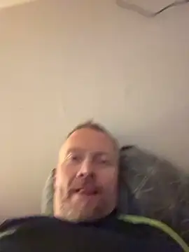 Snapshot of Rockburg chatting on 11/17/25, 07:08 Rockburg online show from 11/17/25, 07:08