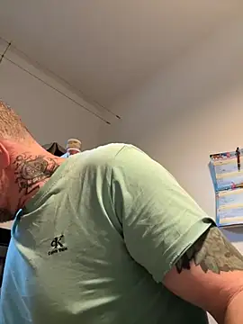 Snapshot of Rockburg chatting on 11/18/25, 07:46 Rockburg online show from 11/18/25, 07:46