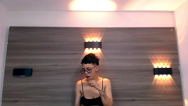 Cutie Shy  online show from 02/04/25, 07:22