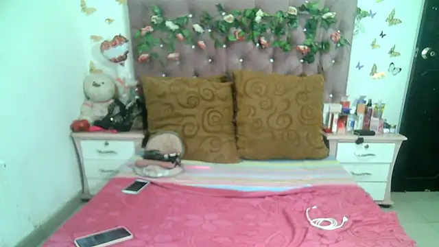 ValeriaTsx online show from 10/19/25, 01:45