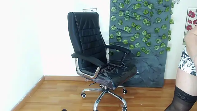 Salome Milf202 online show from 02/18/25, 03:31