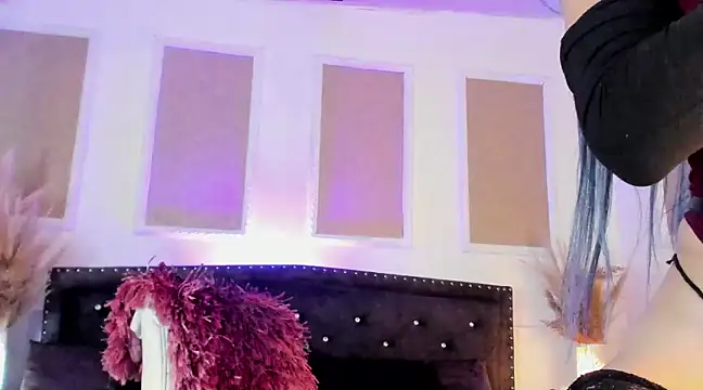 queen satin online show from 02/20/25, 08:17