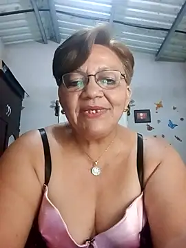 Madrastrahot69 online show from 10/25/25, 03:47