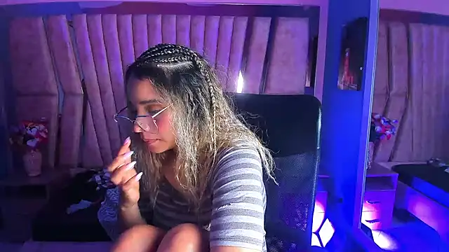 Olivia Fox69 online show from 01/12/25, 08:46