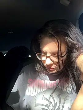 BeautifulMesss online show from 10/23/25, 03:33