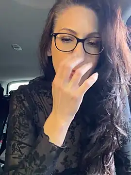 BeautifulMesss online show from 10/29/25, 03:36