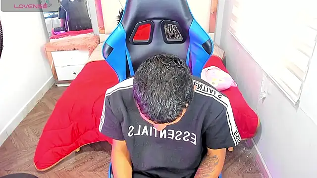 Snapshot of Backsex_boy chatting on 11/19/25, 03:34 Backsex boy online show from 11/19/25, 03:34