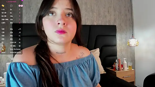 Sabrina Lennox online show from 02/06/25, 10:43