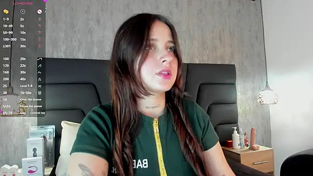 Sabrina Lennox online show from 02/12/25, 07:35