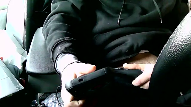 Snapshot of dadyyD95 chatting on 02/04/25, 12:33 dadyyD95 online show from 02/04/25, 12:33