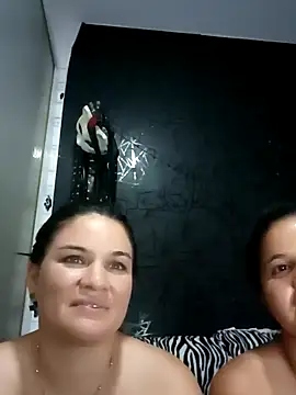 Snapshot of love_and_Lust chatting on 01/31/25, 06:46 love and Lust online show from 01/31/25, 06:46