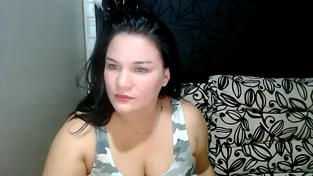 Snapshot of love_and_Lust chatting on 02/22/25, 08:53 love and Lust online show from 02/22/25, 08:53