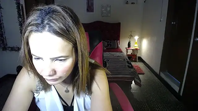 Snapshot of danielle_rose_1 chatting on 03/18/25, 05:10 danielle rose 1 online show from 03/18/25, 05:10