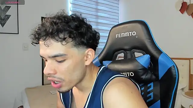 mateoleonee online show from 02/20/25, 06:02