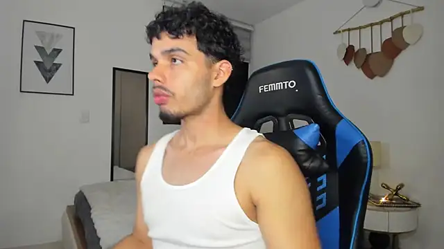 mateoleonee online show from 03/23/25, 01:42