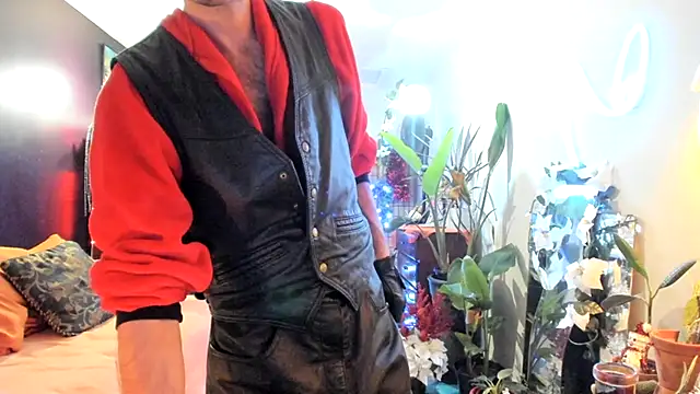leatherz69 online show from 12/16/24, 03:40