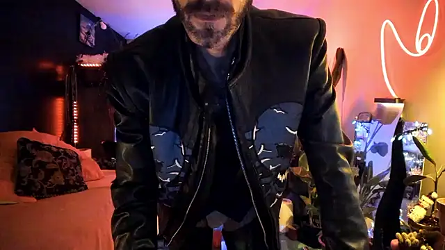 leatherz69 online show from 12/22/24, 07:22