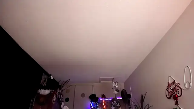 leatherz69 online show from 12/28/24, 06:18