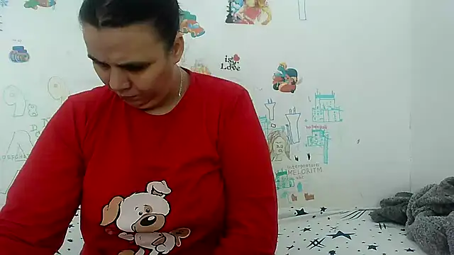 Snapshot of VixenBya chatting on 02/22/25, 10:40 VixenBya online show from 02/22/25, 10:40