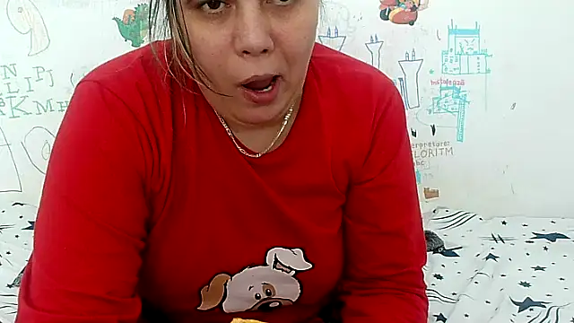 Snapshot of VixenBya chatting on 02/23/25, 11:44 VixenBya online show from 02/23/25, 11:44