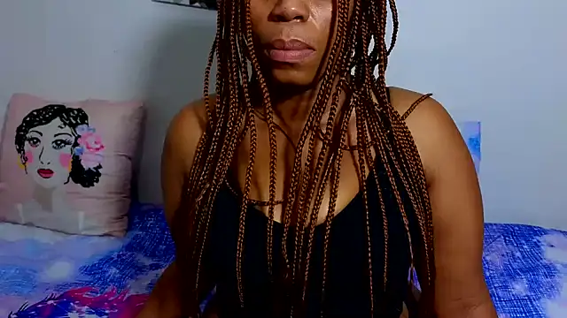 Snapshot of SexyFreaky_ chatting on 01/01/25, 12:32 SexyFreaky online show from 01/01/25, 12:32