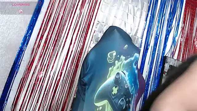 SweetAlmaa online show from 10/26/25, 01:39