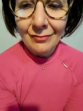 Snapshot of Viola8p chatting on 10/27/25, 07:34 Viola8p online show from 10/27/25, 07:34