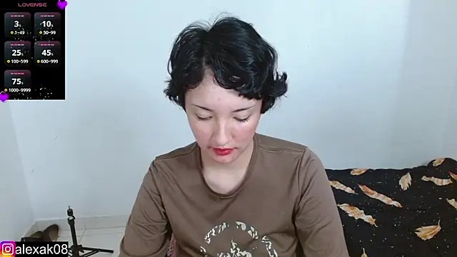 Snapshot of alexaa08 chatting on 12/17/24, 01:27 alexaa08 online show from 12/17/24, 01:27