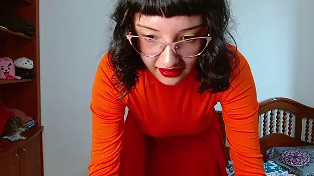 alexaa08 online show from 10/31/25, 12:50