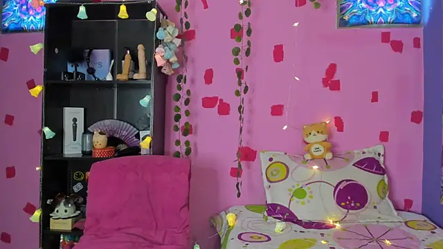 Snapshot of kittyzenn chatting on 02/12/25, 02:54 kittyzenn online show from 02/12/25, 02:54