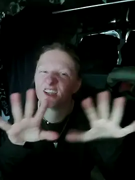 Eluradess online show from 12/04/25, 11:35