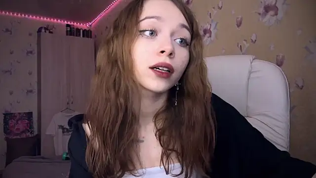 Snapshot of _SofiaBrown chatting on 02/21/25, 03:32 SofiaBrown online show from 02/21/25, 03:32