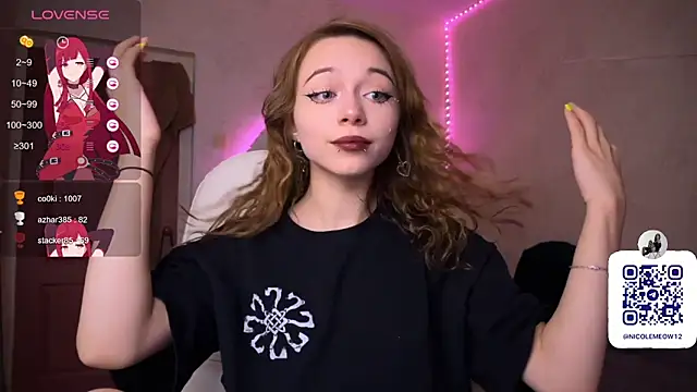 Snapshot of _SofiaBrown chatting on 09/11/25, 04:40 SofiaBrown online show from 09/11/25, 04:40