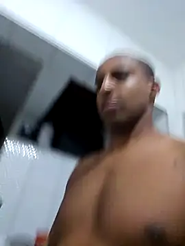 Snapshot of Binhosex2024 chatting on 10/12/25, 07:29 Binhosex2024 online show from 10/12/25, 07:29