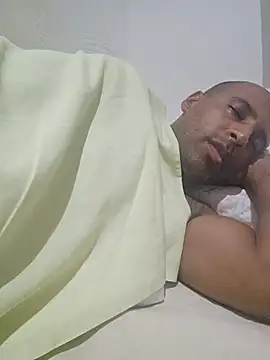 Snapshot of Binhosex2024 chatting on 11/14/25, 06:23 Binhosex2024 online show from 11/14/25, 06:23