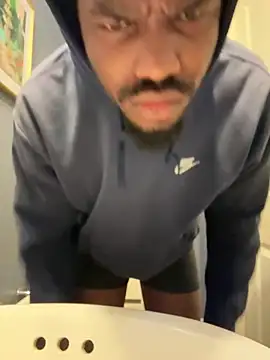 Snapshot of zerodaddydom chatting on 01/22/25, 12:06 zerodaddydom online show from 01/22/25, 12:06