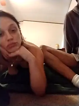 Snapshot of zerodaddydom chatting on 11/13/25, 11:53 zerodaddydom online show from 11/13/25, 11:53