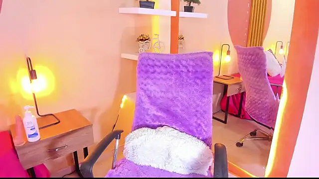 Snapshot of Hanah_Greey chatting on 02/25/25, 04:10 Hanah Greey online show from 02/25/25, 04:10