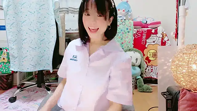 Snapshot of renapiyon8182 chatting on 01/27/25, 07:03 renapiyon8182 online show from 01/27/25, 07:03