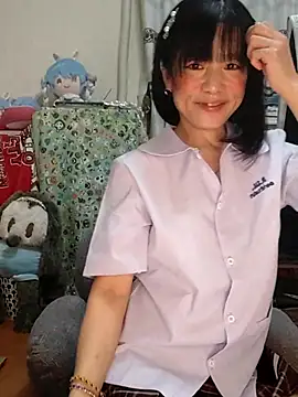 Snapshot of renapiyon8182 chatting on 02/22/25, 07:36 renapiyon8182 online show from 02/22/25, 07:36