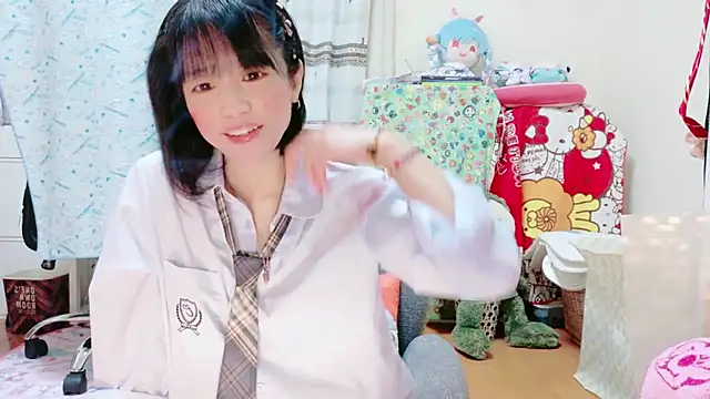 Snapshot of renapiyon8182 chatting on 03/20/25, 07:35 renapiyon8182 online show from 03/20/25, 07:35